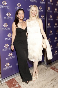 L'autrice di <i>Chicken Soup for the Soul</i> Wendy Diamond e l'ex modella Pia-Maria Norris.