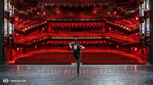 In Australia la Shen Yun World Company ha appena concluso lo spettacolo al State Theatre di Melbourne. Il ballerino Joe Huang.
