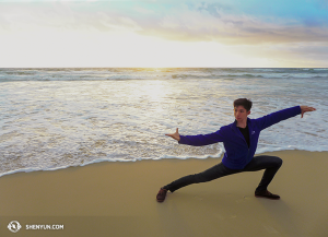 Il ballerino Joe Huang (foto del danzatore Zack Chan)