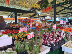 Prodotti freschi al mercato di Rialto (foto di Annie Li)