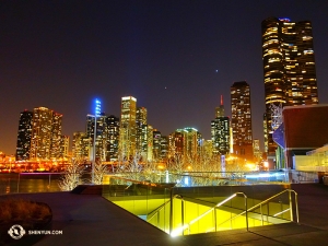 Parte dello skyline di Chicago visto da una zona vicino al teatro e al Millennium Park (foto della danzatrice Jun Liang)