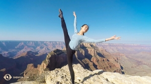 This week, we take a break from Europe and take in some scenes from the U.S. Southwest, where Shen Yun International Company is touring. Principal Dancer Chelsea Cai enjoys sunshine at the Grand Canyon.