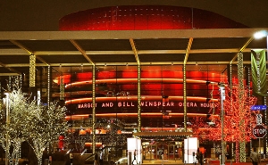 Il Winspear Opera House di Dallas è stato progettato in versione rinnovata di un tradizionale teatro d'operaT.