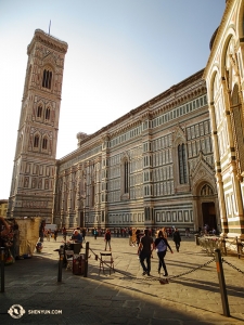 Ritorniamo al lavoro… dopo aver visitato Venezia, ci siamo esibiti al Teatro Verdi di Firenze dove, durante il tempo libero, abbiamo visitato l’area circostante (foto di Tony Zhao)