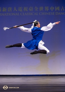 Monty Mou impersona Li Bai, il 